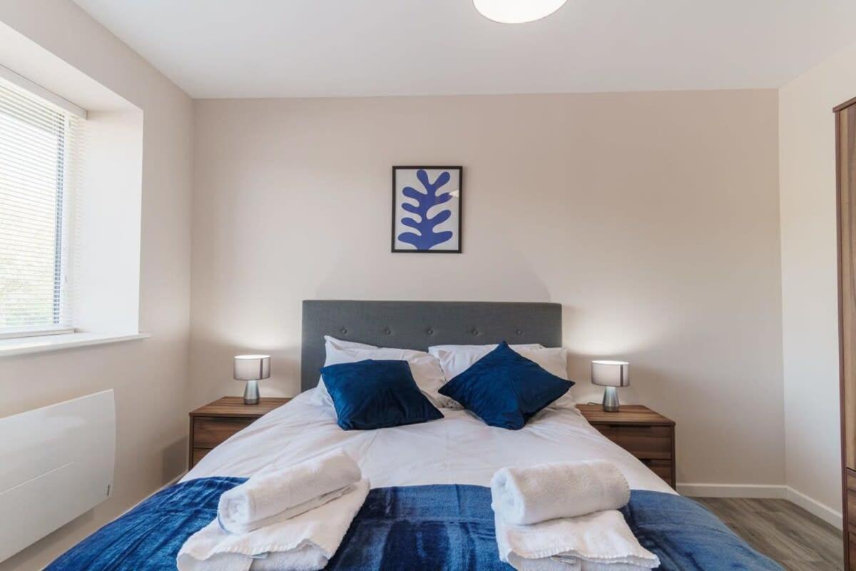 Spacious & Bright 2 Bed Apartment Manchester Buitenkant foto